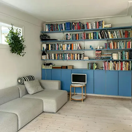 Dom wakacyjny Charming House With Garden And Terrace On Amager